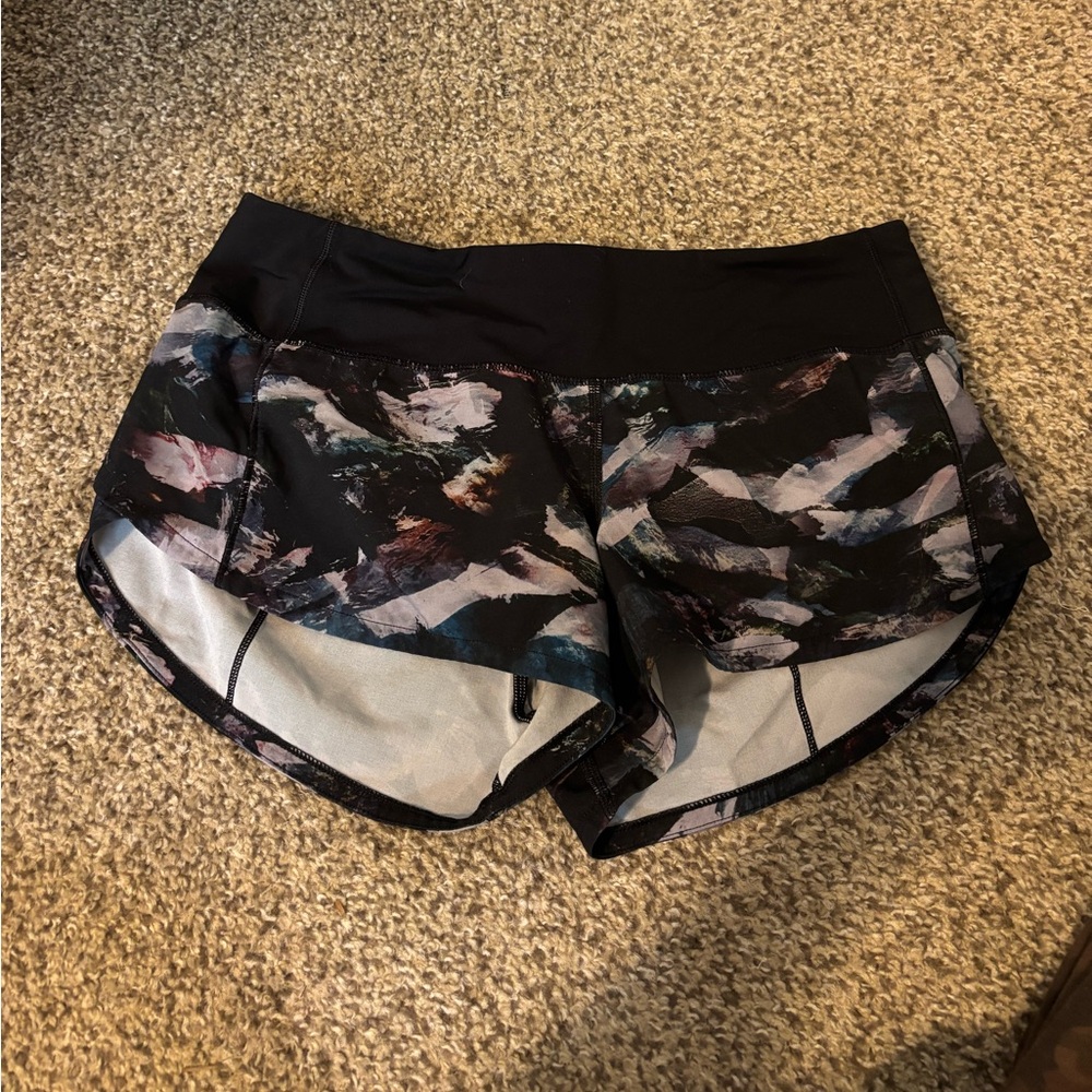 Lululemon Speed Up Shorts 2.5”